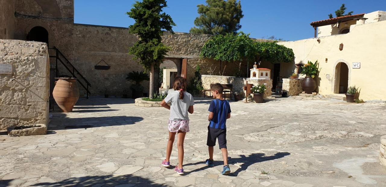 Notia Gi Ξενοδοχείο Καλοί Λιμένες Εξωτερικό φωτογραφία